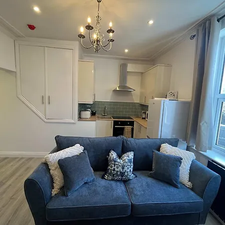 Two Bedroom First Floor Flat In Redland Lägenhet
