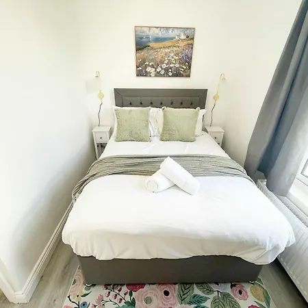 Two Bedroom First Floor Flat In Redland Lägenhet *