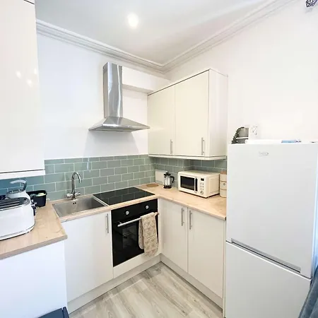 Two Bedroom First Floor Flat In Redland